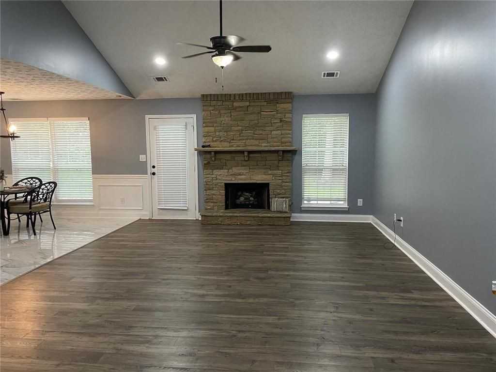 4215 Hamilton Walk Dr - Photo 6 of 18