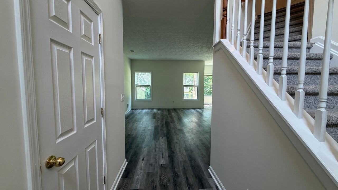 3025 Many Oaks Park - Photo 5 of 34
