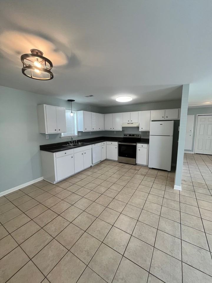 3941 Greenpond Rd - Photo 2 of 13