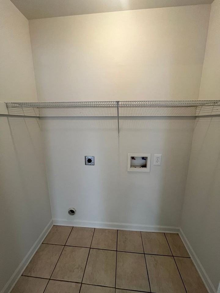 3941 Greenpond Rd - Photo 4 of 13