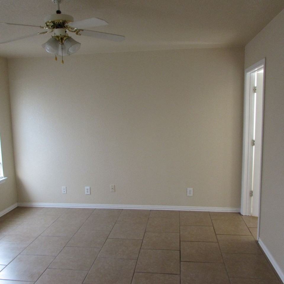 2201 Ledgestone Dr - Photo 7 of 10