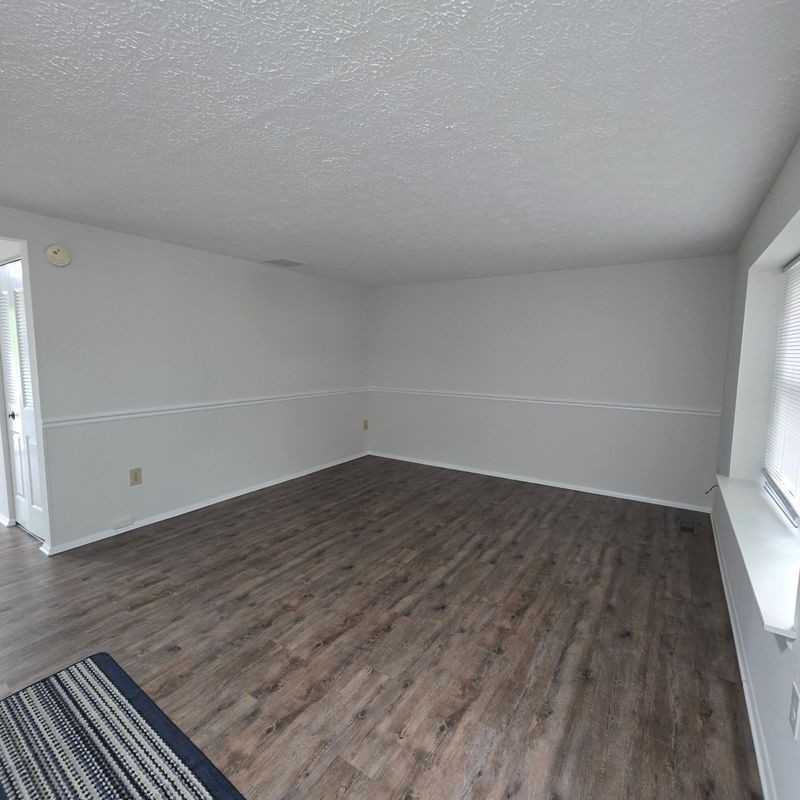 1758 Springfield Ln - Photo 2 of 16