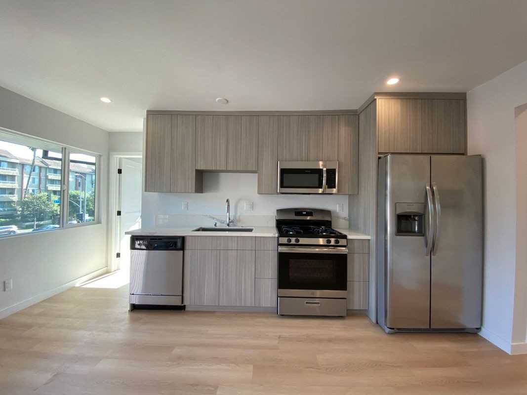 3207 W 3rd St - Photo 7 of 23