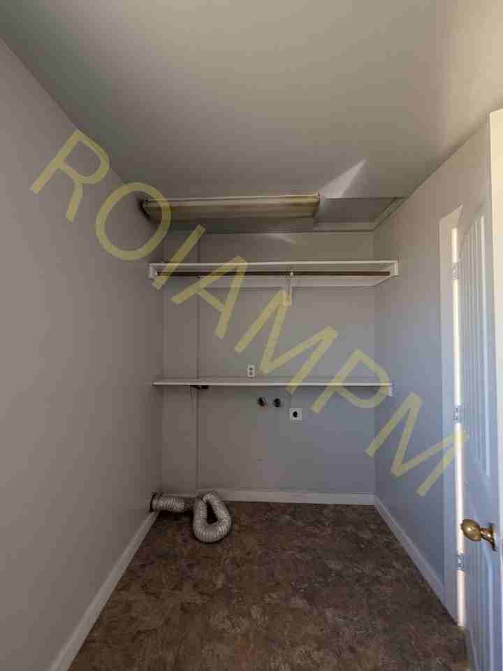 523 5th St - Photo 6 of 7