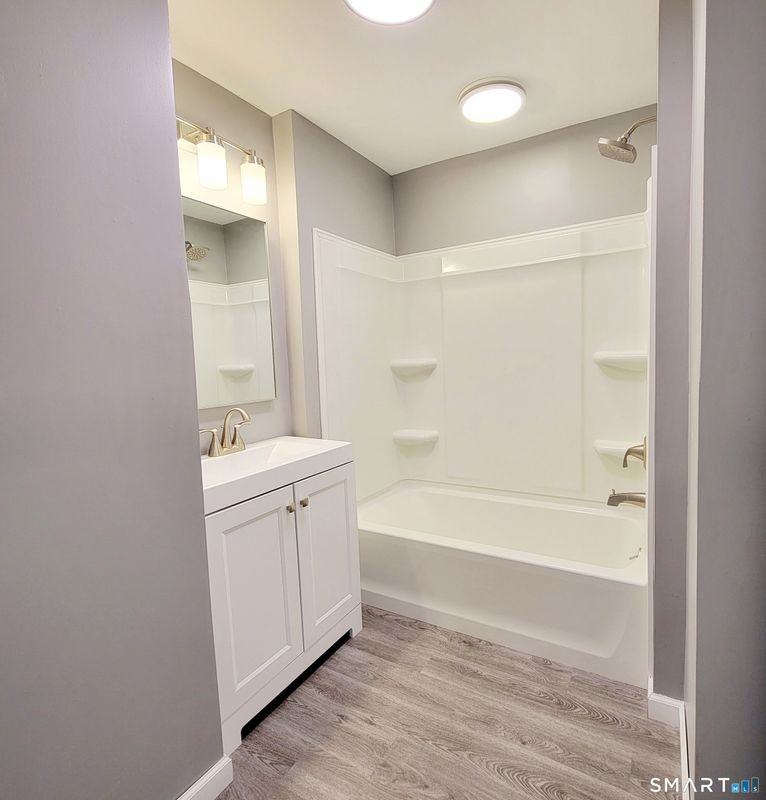 475 Prospect St - Photo 2 of 11