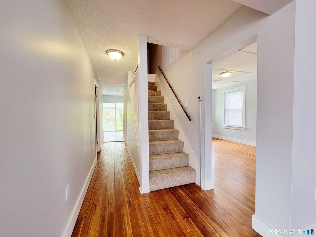 475 Prospect St - Photo 6 of 11