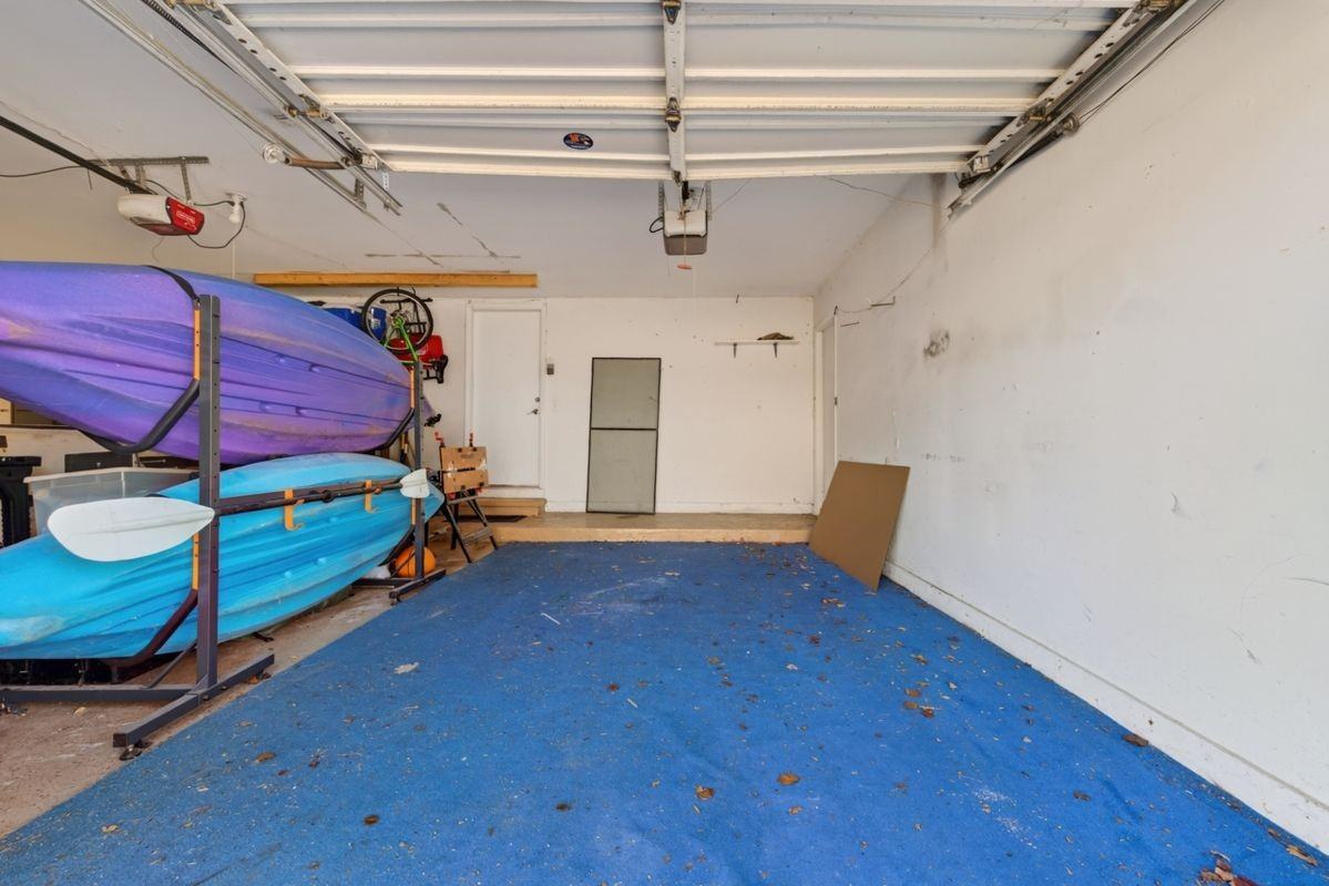 26070 N Lake Dr - Photo 7 of 38