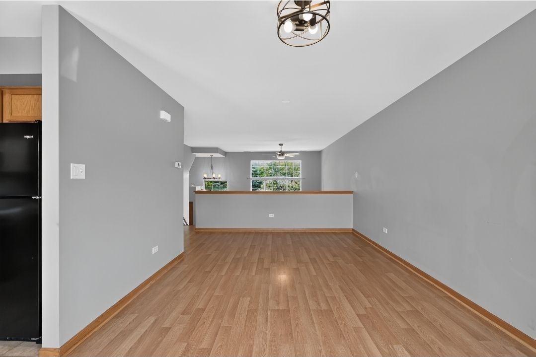 2632 Canyon Dr - Photo 2 of 12
