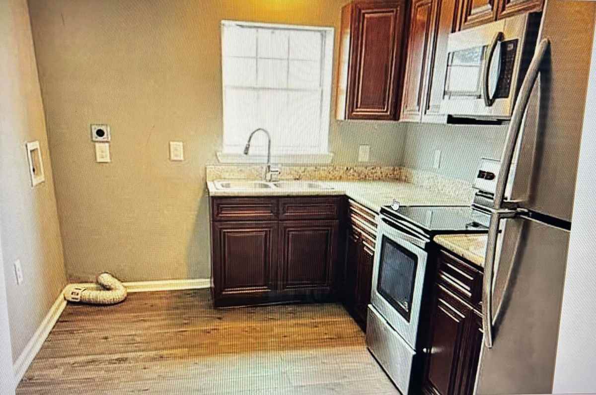 7701 Concord Pl - Photo 3 of 5