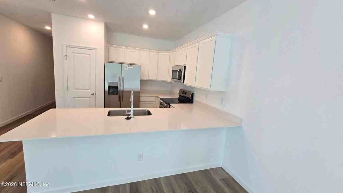 653 Holly Lakes Dr - Photo 6 of 19