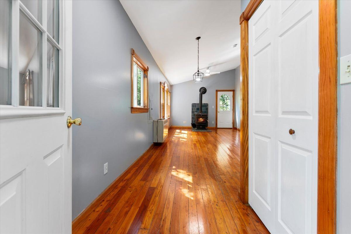 37 34th St - Photo 5 of 45