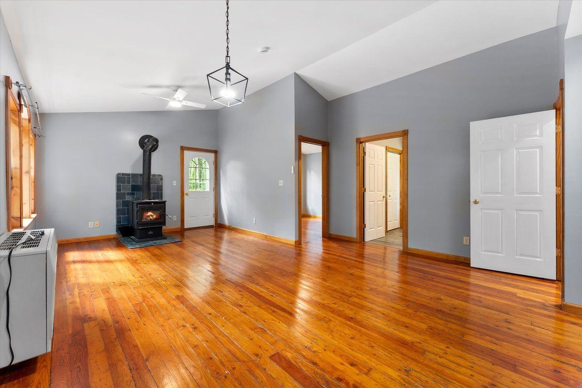 37 34th St - Photo 6 of 45