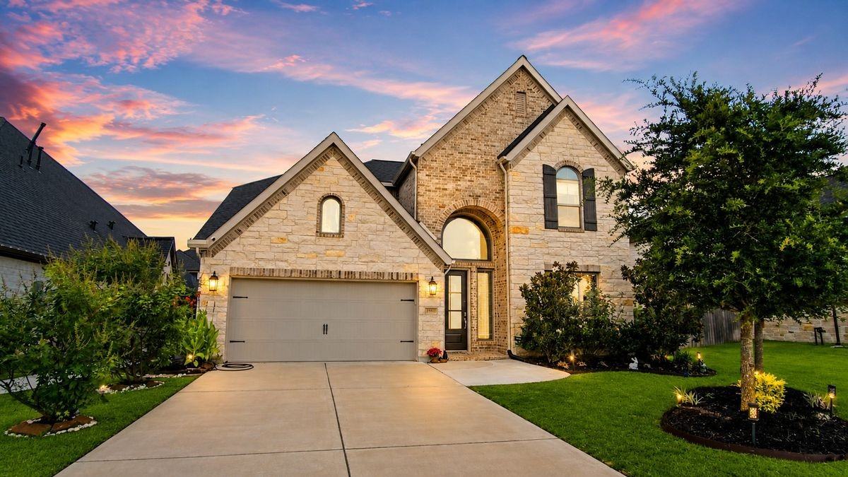 2327 Partridgeberry Ln - Photo 2 of 25