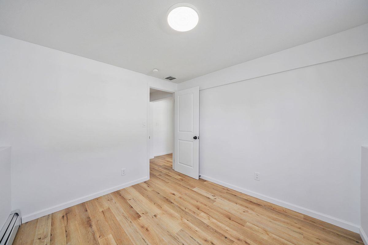 338 Virginia Ave - Photo 5 of 14