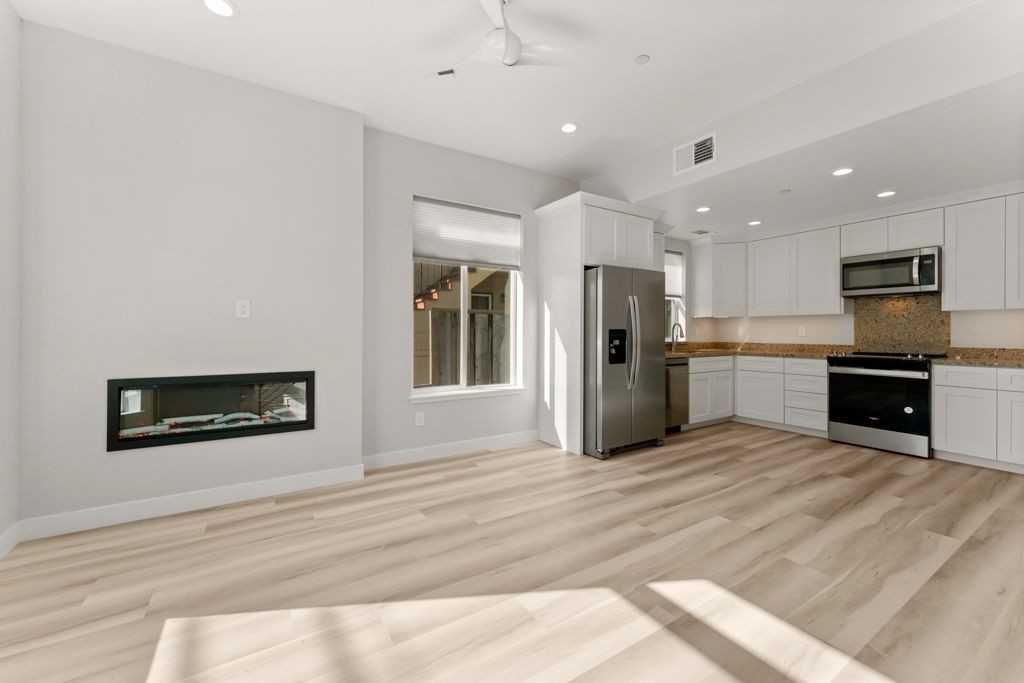 39 Lester Ave - Photo 5 of 39