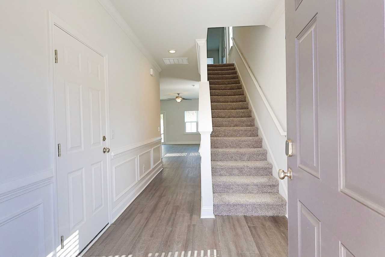 515 Governor Treutlen Cir - Photo 2 of 12