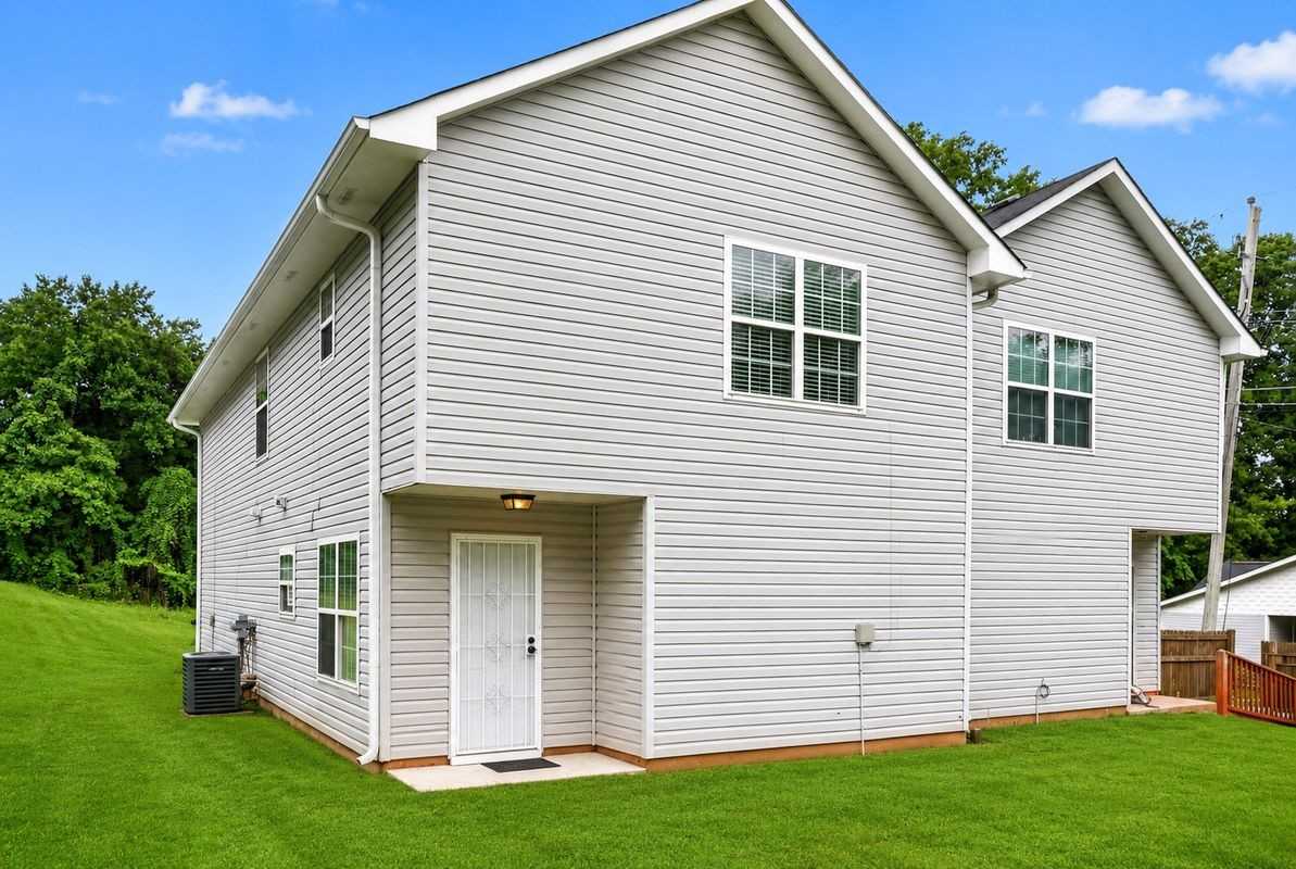 312B Louise Ln ##B - Photo 4 of 23