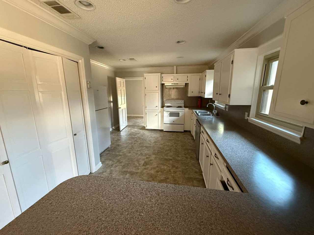 8900 Brockington Rd #42 - Photo 7 of 27