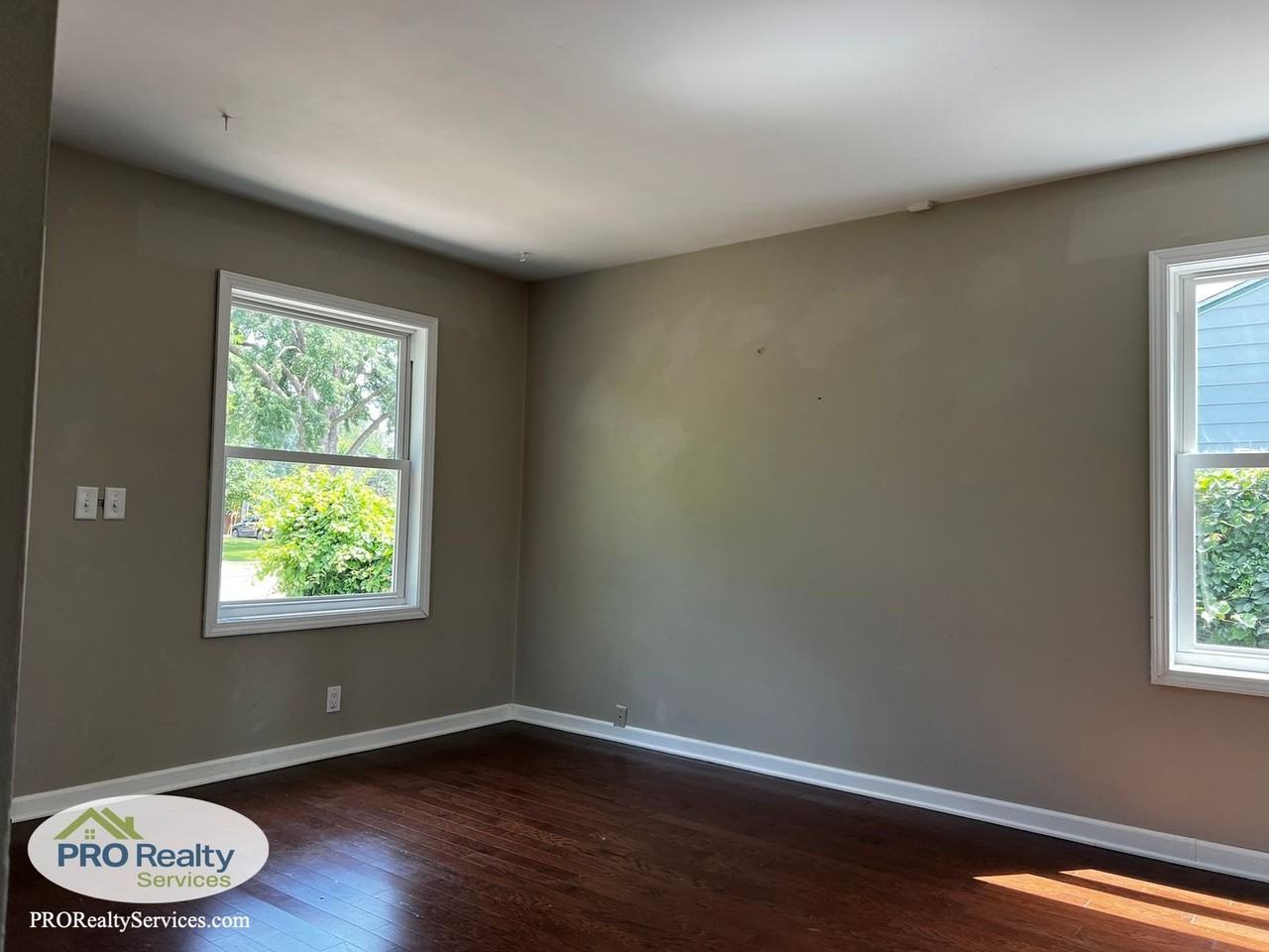 3146 Utah Ave S - Photo 7 of 22