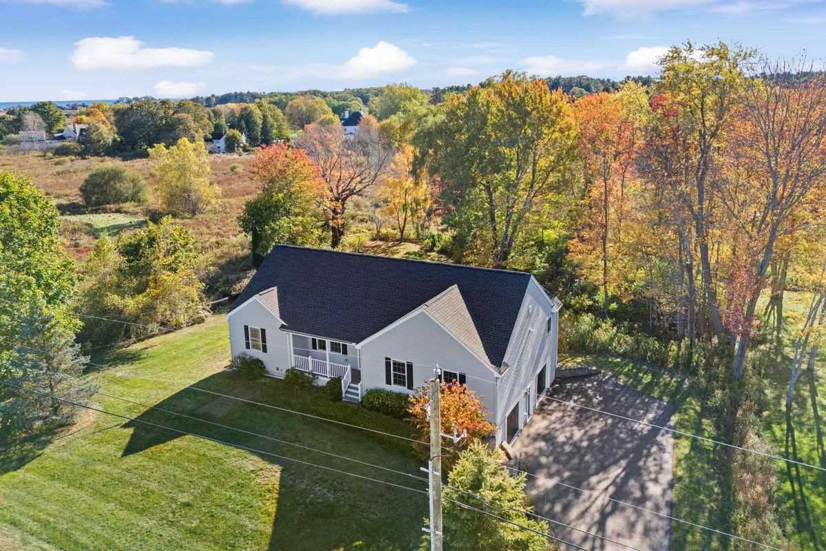 22 Maple Rd - Photo 4 of 50