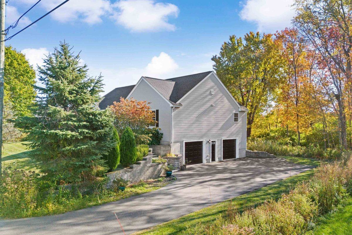 22 Maple Rd - Photo 7 of 50