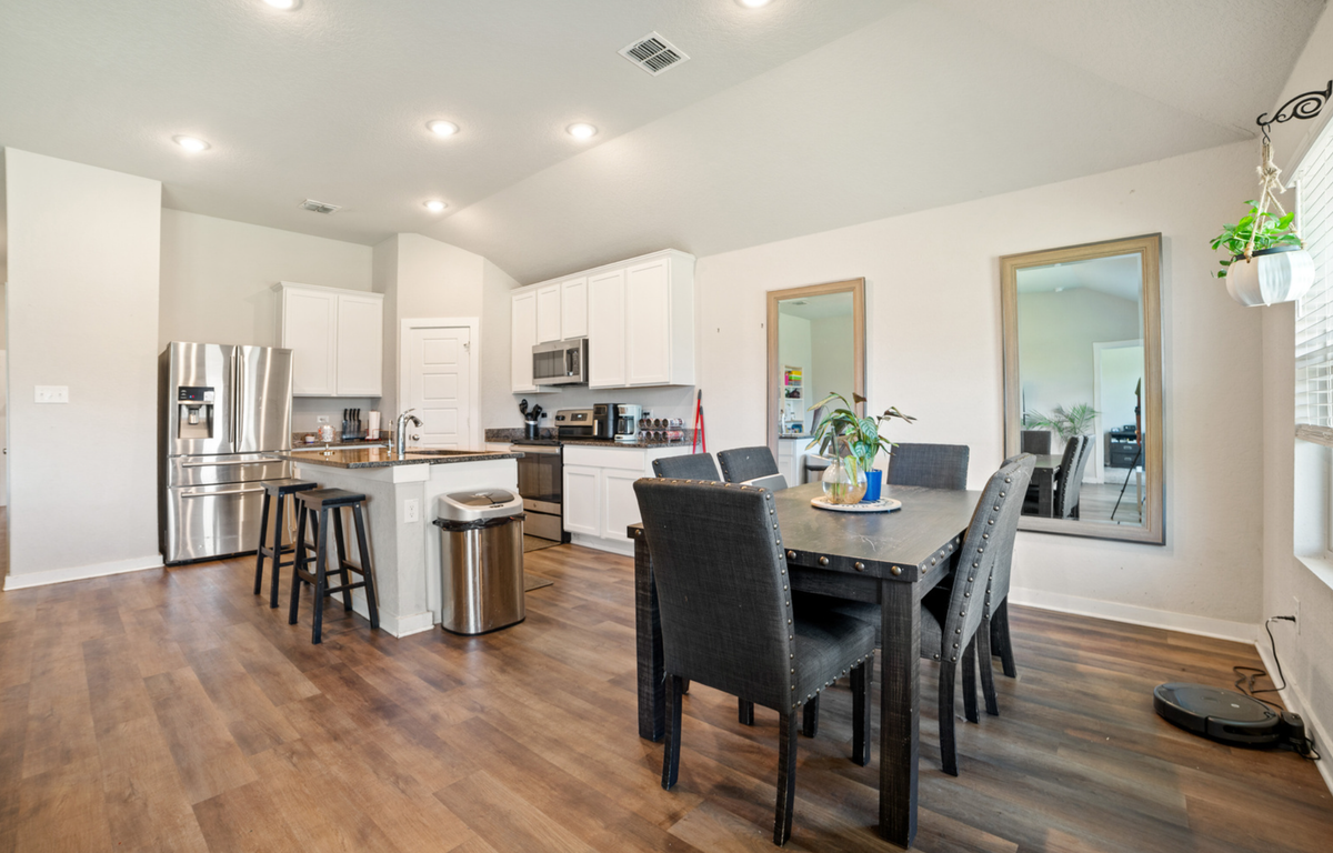 6907 Emerald Vly - Photo 3 of 3