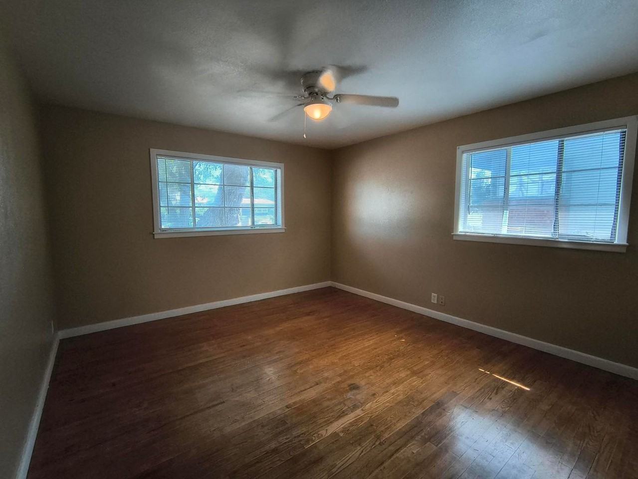 2326 Abilene St - Photo 5 of 6