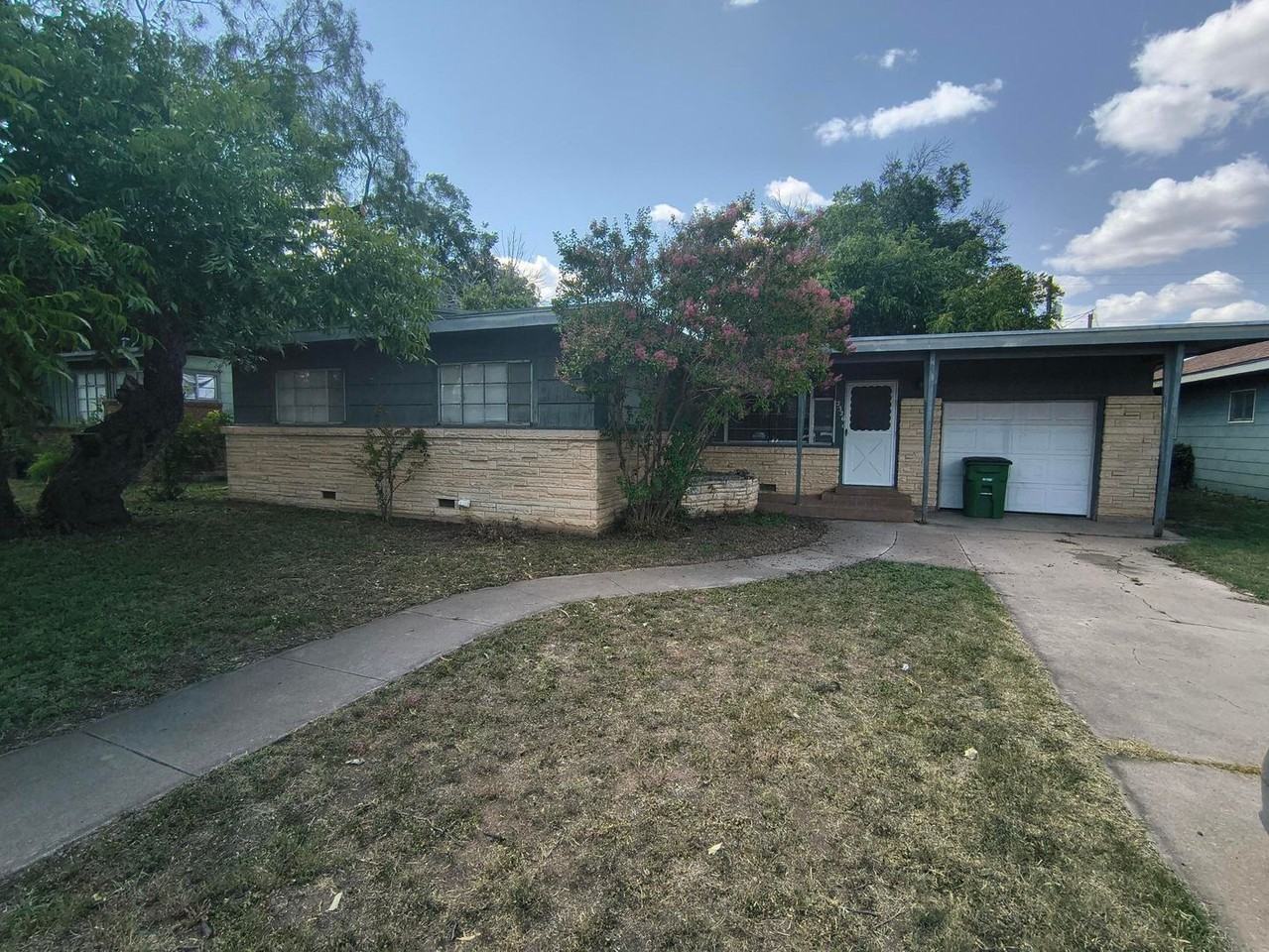2326 Abilene St - Photo 6 of 6