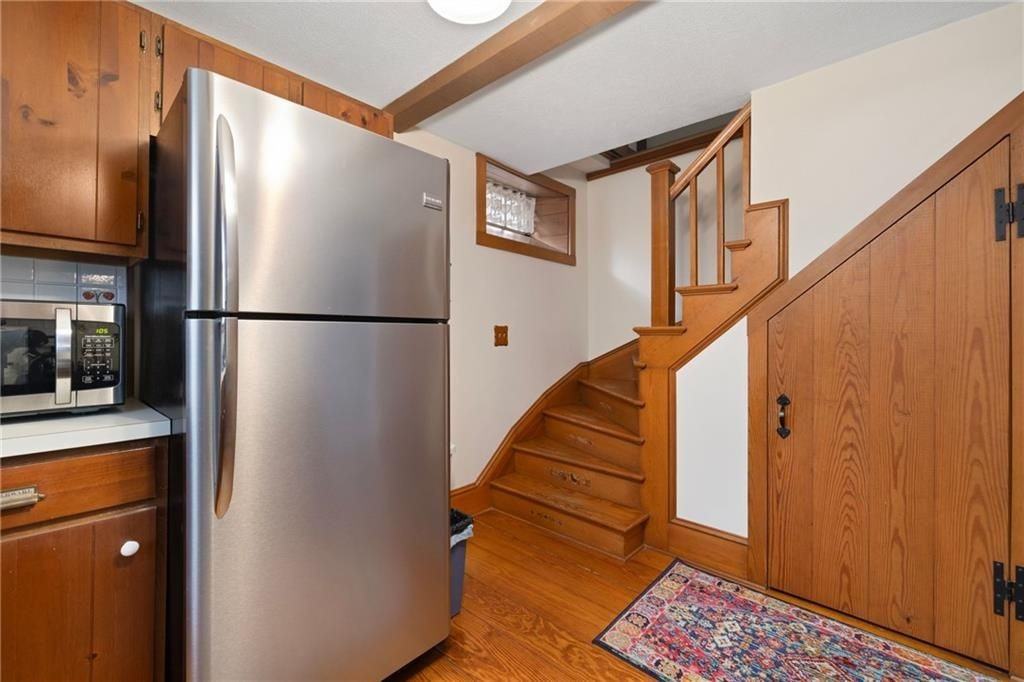 571 Great Rd - Photo 5 of 10