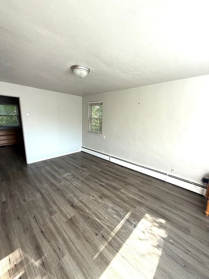 1202 Garfield St - Photo 3 of 6