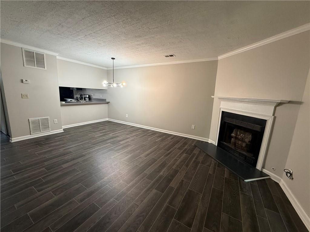 6458 Bedford Ln - Photo 3 of 18