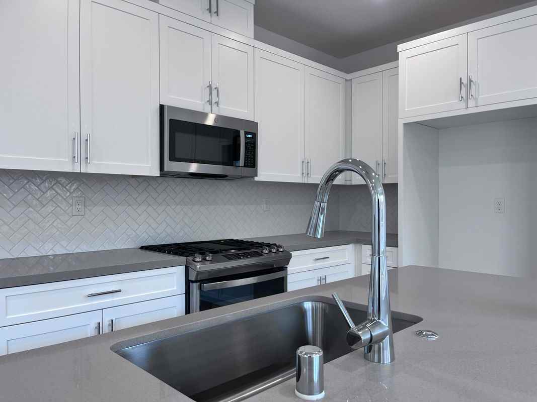 4085 Spring Haven Ln - Photo 4 of 29