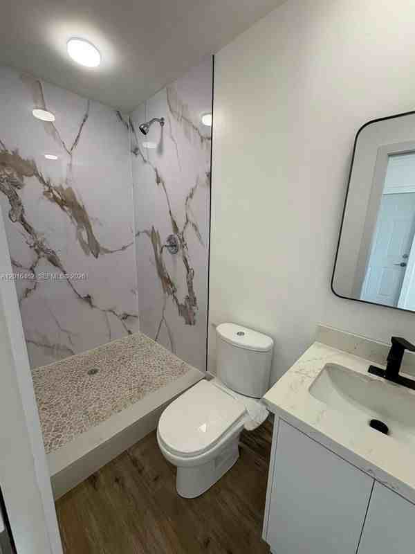 2351 Sw Chestnut Ln - Photo 2 of 25