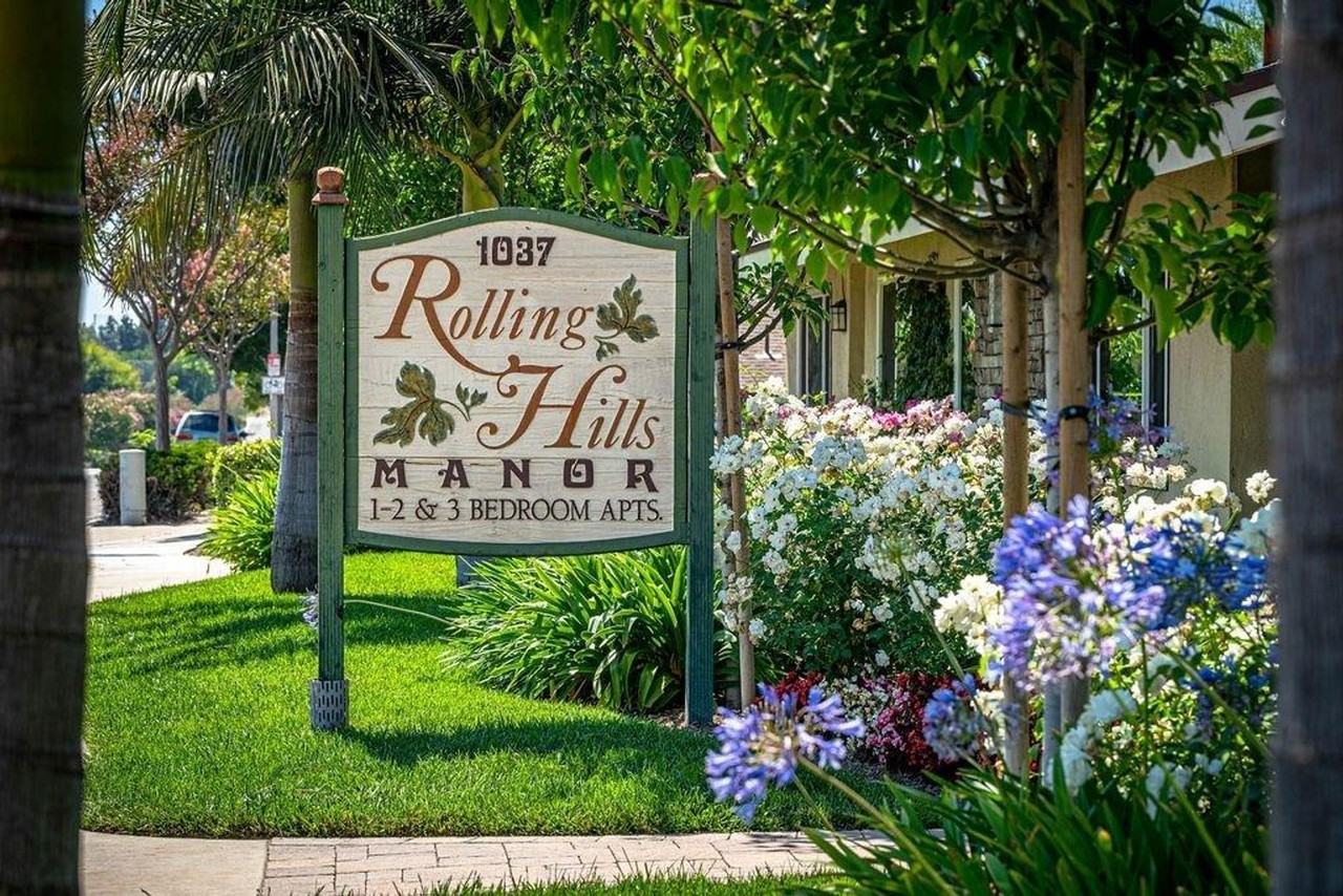 ROLLING HILLS MANOR APTS - Photo 2 of 18