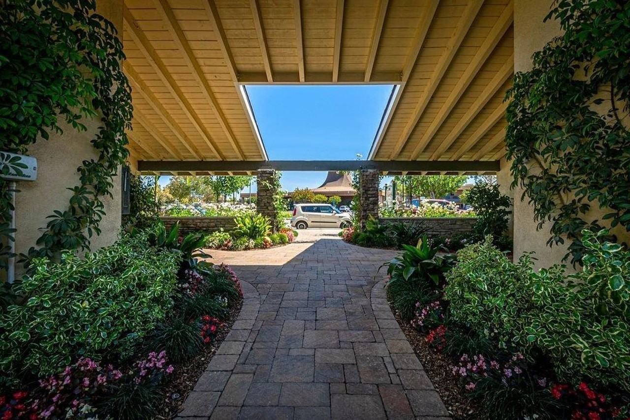 ROLLING HILLS MANOR APTS - Photo 3 of 18
