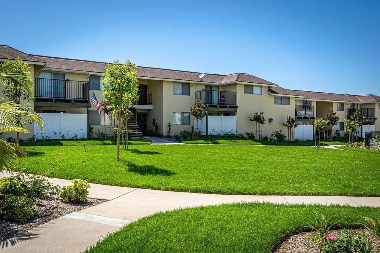 ROLLING HILLS MANOR APTS - Photo 6 of 18