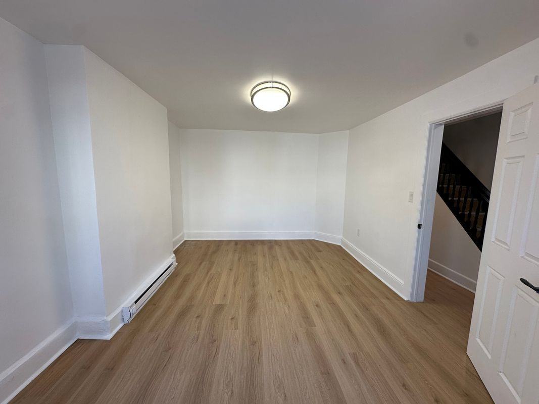 519 Mercer St - Photo 2 of 50