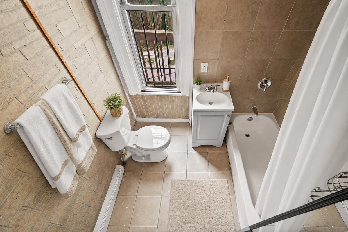 243 Hamilton Ave ##1 - Photo 4 of 17
