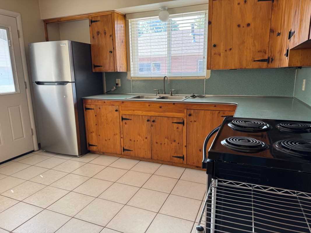 2629 S Melbourne St - Photo 2 of 19