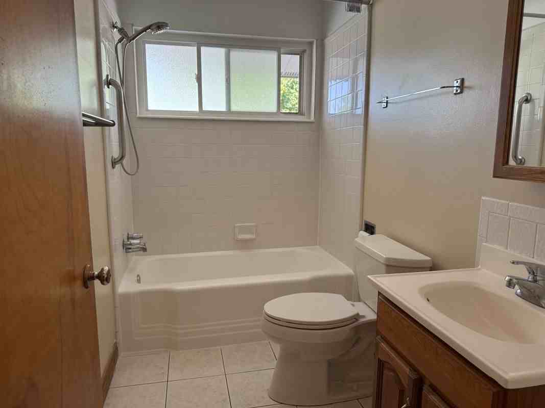 2629 S Melbourne St - Photo 4 of 19