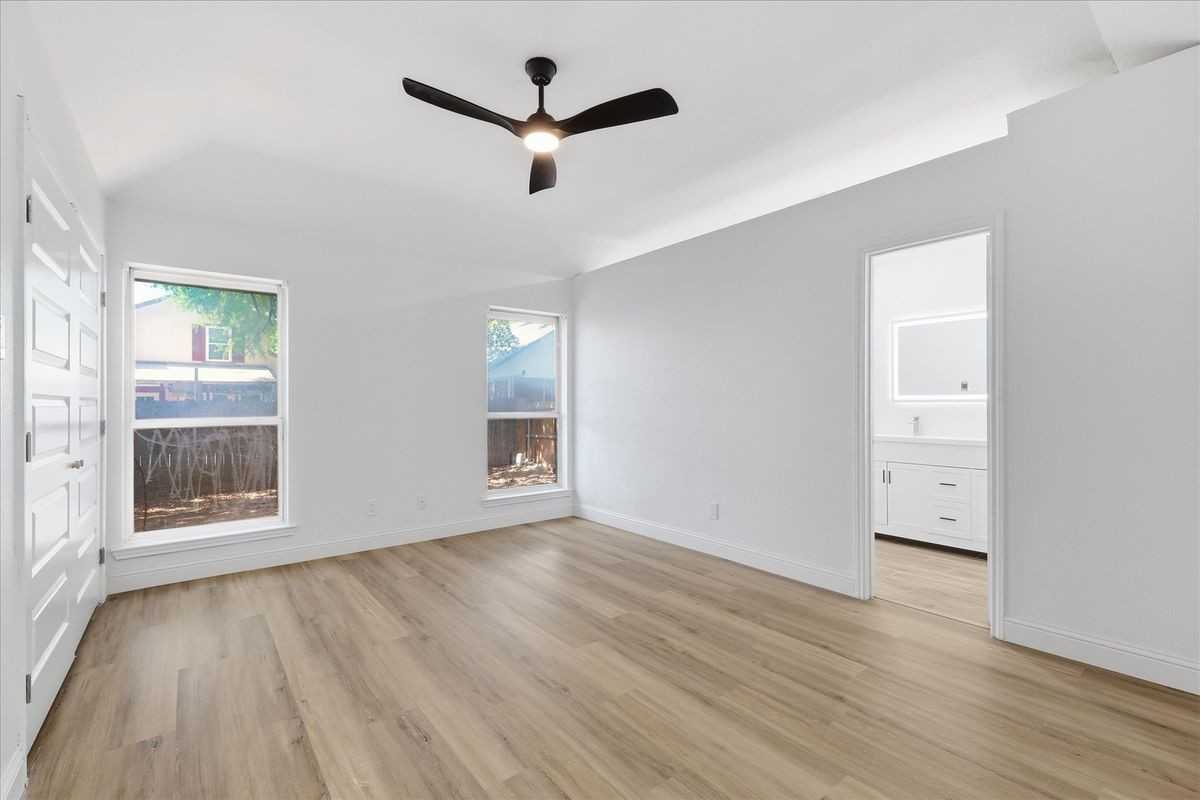 8812 Sabinas Trl - Photo 4 of 50
