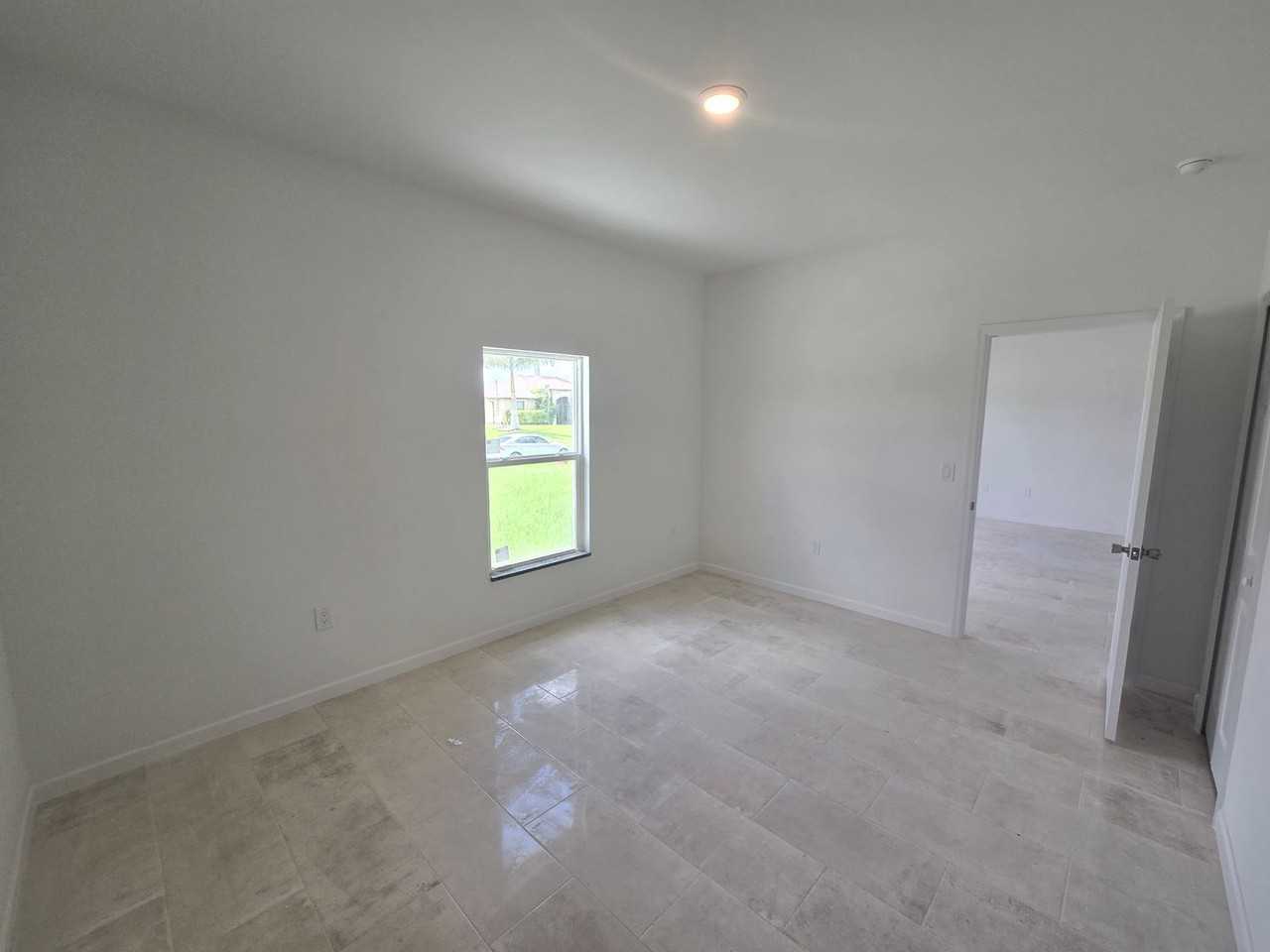 53 Joan Ave S - Photo 7 of 17