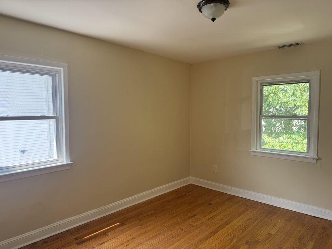 44 E 6th St - Photo 2 of 7