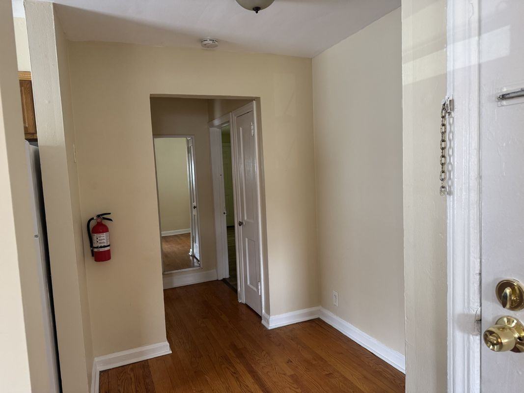 44 E 6th St - Photo 6 of 7