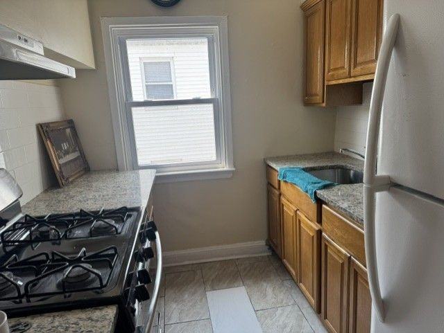 44 E 6th St - Photo 7 of 7
