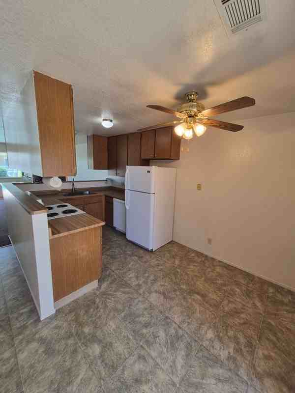 2510 Hartnell Ave ##11 - Photo 4 of 8