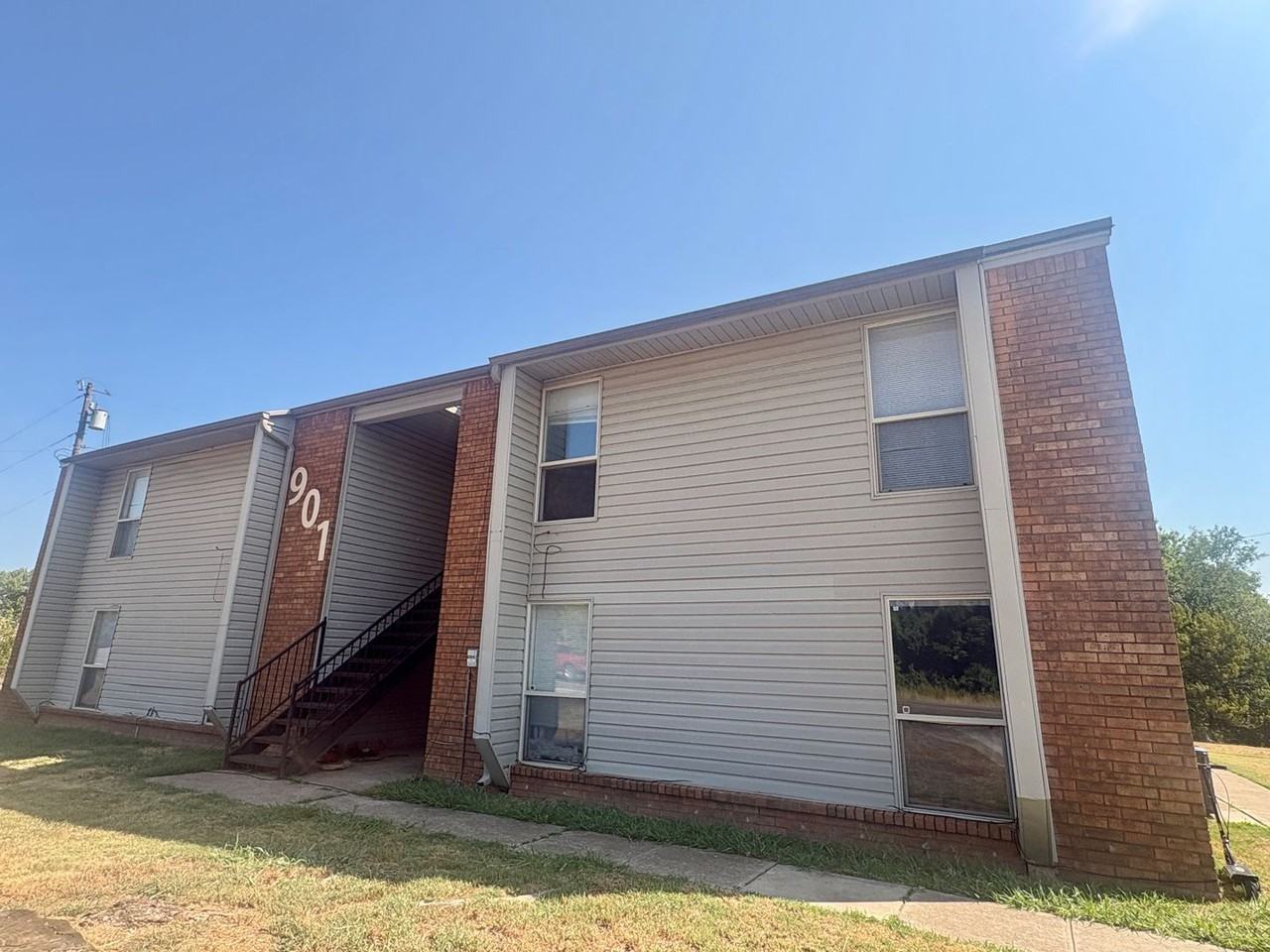 901 S Highway 77 - Photo 2 of 15