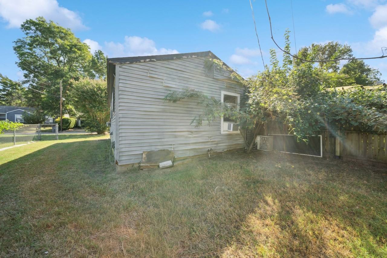 4218 S Rockford Ave #B - Photo 2 of 16