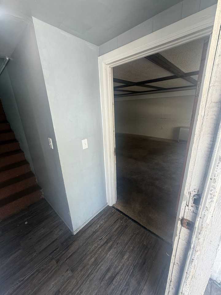 619 4th St - Photo 2 of 11