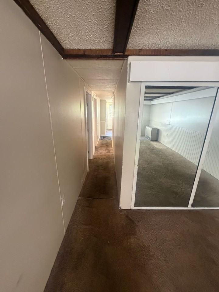 619 4th St - Photo 4 of 11